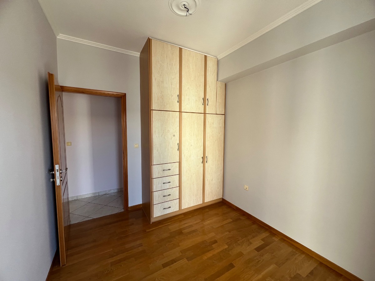 Painter and Decorator: Image 74